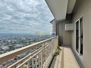 For Sale: Unfurnished 1 Bedroom Condo in Prisma Residences