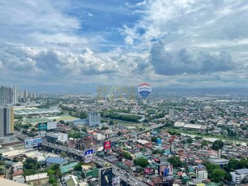 For Sale: Unfurnished 1 Bedroom Condo in Prisma Residences