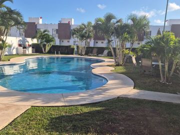 Venta Casa en Privada, Zona Sur, Cancún