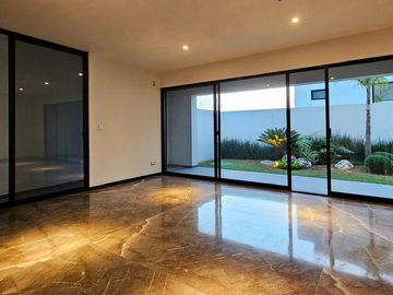 Hermosa residencia en Gran Reserva en Lomas de Angelópolis III en Santa Clara Ocoyucan