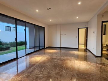 Hermosa residencia en Gran Reserva en Lomas de Angelópolis III en Santa Clara Ocoyucan