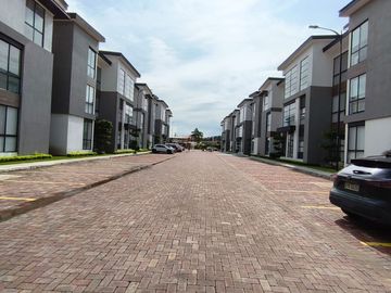 Venta departamento de estreno RIVERSIDE, Samborondon