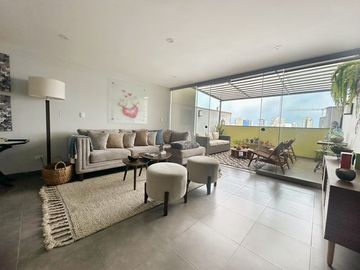 DEPARTAMENTO PH DUPLEX EN VENTA EN MIRAFLORES  CON TERRAZA