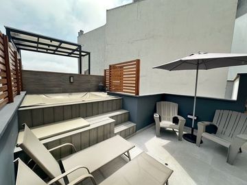 DEPARTAMENTO PH DUPLEX EN VENTA EN MIRAFLORES  CON TERRAZA