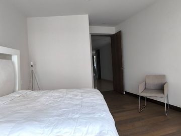 Depto. Exterior con balcón, 2 recámaras, en Colonia Roma, aceptamos créditos.