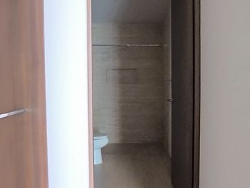 Depto. Exterior con balcón, 2 recámaras, en Colonia Roma, aceptamos créditos.