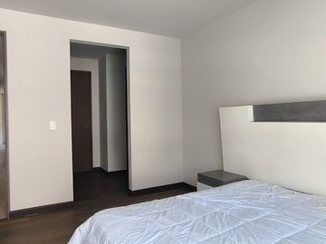 Depto. Exterior con balcón, 2 recámaras, en Colonia Roma, aceptamos créditos.