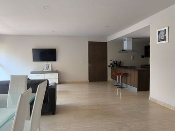 Depto. Exterior con balcón, 2 recámaras, en Colonia Roma, aceptamos créditos.