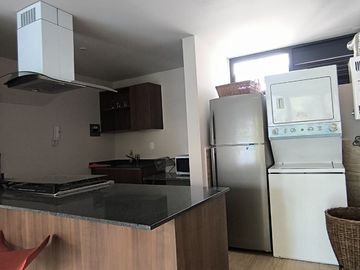 Depto. Exterior con balcón, 2 recámaras, en Colonia Roma, aceptamos créditos.