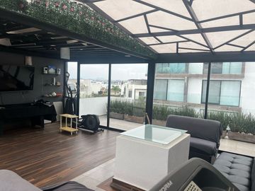 VENTA DE CASA EN LOMAS DE ANGELOPOLIS