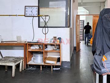 Casa De 3 Pisos En Zona Monumental - Iquitos