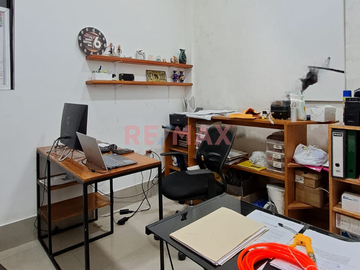 Casa De 3 Pisos En Zona Monumental - Iquitos