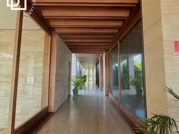 Terreno en venta dentro de Cabo Norte, Mérida con casa club premium