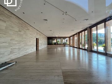 Terreno en venta dentro de Cabo Norte, Mérida con casa club premium