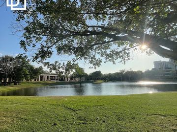Terreno en venta dentro de Cabo Norte, Mérida con casa club premium