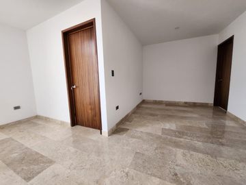 CASA EN VENTA EN LOMAS DE ANGELOPOLIS