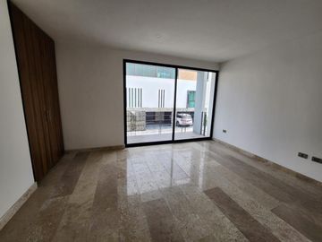 CASA EN VENTA EN LOMAS DE ANGELOPOLIS