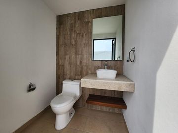 CASA EN VENTA EN LOMAS DE ANGELOPOLIS