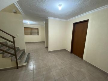 CASA EN VENTA, EN EL FRACCIONAMIENTO VILLA VERDE, EN CÓRDOBA VER.