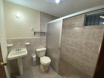 CASA EN VENTA, EN EL FRACCIONAMIENTO VILLA VERDE, EN CÓRDOBA VER.