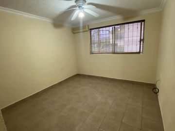 CASA EN VENTA, EN EL FRACCIONAMIENTO VILLA VERDE, EN CÓRDOBA VER.
