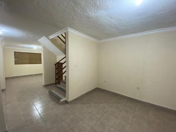 CASA EN VENTA, EN EL FRACCIONAMIENTO VILLA VERDE, EN CÓRDOBA VER.