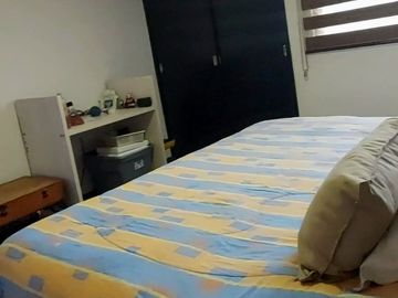 Casa con grandes espacios y súper ubicada