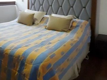 Casa con grandes espacios y súper ubicada