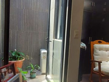 Casa con grandes espacios y súper ubicada