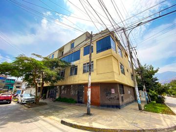 Vendo Duplex En Calle Las Violetas - Urb Los Jardines (Smp)