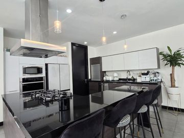 Casa en venta en fraccionamiento Valle Imperial