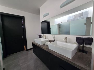 Casa en venta en fraccionamiento Valle Imperial