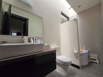 Casa en venta en fraccionamiento Valle Imperial
