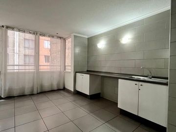 Se Vende Amplio 2d+estacion.+bodega. Metro Santa Isabel