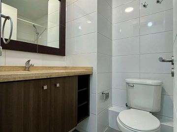 Se Vende Amplio 2d+estacion.+bodega. Metro Santa Isabel