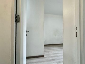 Se Vende Amplio 2d+estacion.+bodega. Metro Santa Isabel