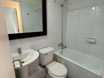 Se Vende Amplio 2d+estacion.+bodega. Metro Santa Isabel