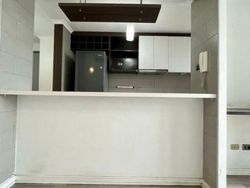 Se Vende Amplio 2d+estacion.+bodega. Metro Santa Isabel