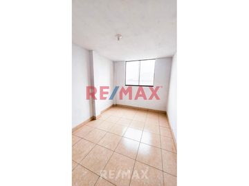 Venta De Departamento En 3Er Piso En El Agustino