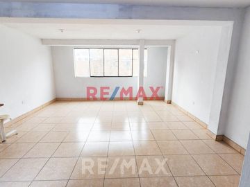 Venta De Departamento En 3Er Piso En El Agustino