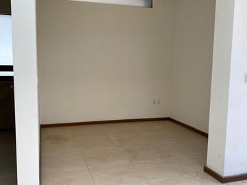 Bonita casa en venta en Altozano club de Golf zona plana