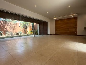 Bonita casa en venta en Altozano club de Golf zona plana