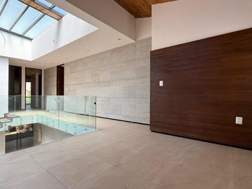 Bonita casa en venta en Altozano club de Golf zona plana