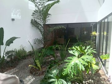 🌿 ¡Vive Frente Al Parque En El Corazón De San Isidro! 🌿