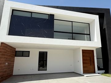 Casa en Venta en Parque Nayarith Lomas de Angelópolis San Andres Cholula Puebla