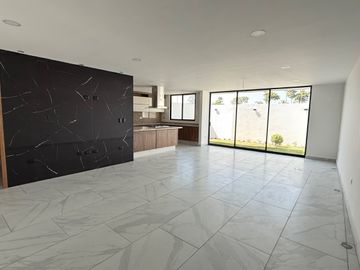 Casa en Venta en Parque Nayarith Lomas de Angelópolis San Andres Cholula Puebla