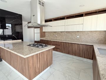 Casa en Venta en Parque Nayarith Lomas de Angelópolis San Andres Cholula Puebla