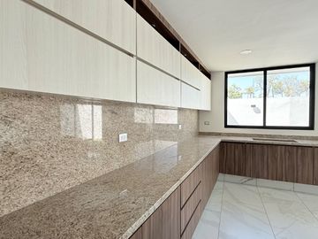 Casa en Venta en Parque Nayarith Lomas de Angelópolis San Andres Cholula Puebla