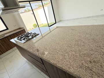Casa en Venta en Parque Nayarith Lomas de Angelópolis San Andres Cholula Puebla