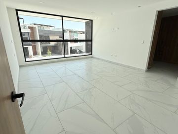 Casa en Venta en Parque Nayarith Lomas de Angelópolis San Andres Cholula Puebla
